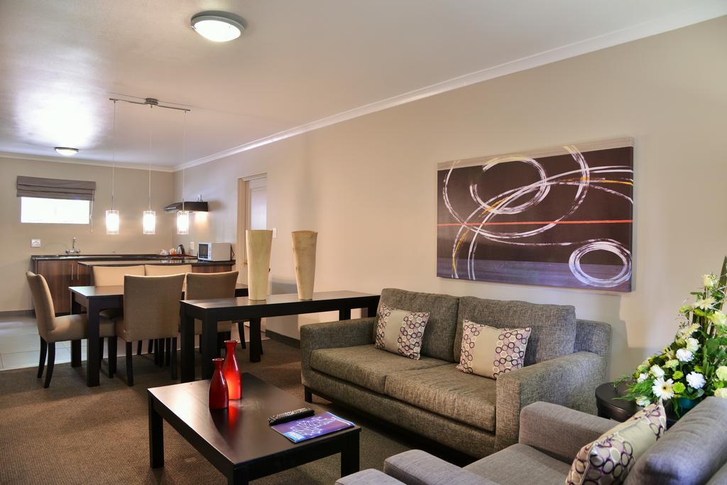 Birchwood Hotel And Or Tambo Conference Centre Boksburg Bagian luar foto