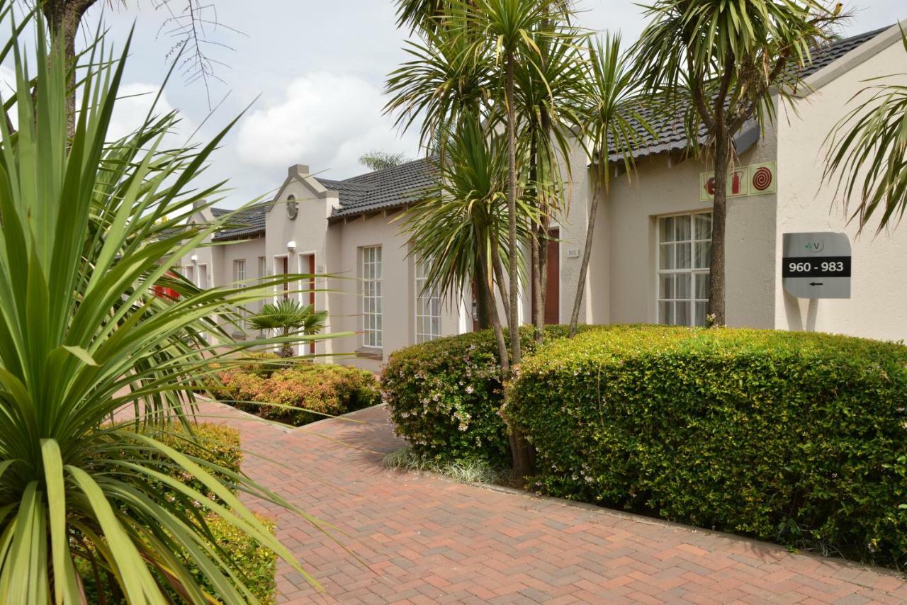 Birchwood Hotel And Or Tambo Conference Centre Boksburg Bagian luar foto