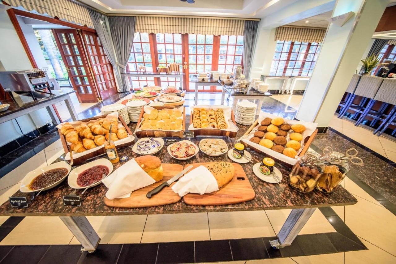 Birchwood Hotel And Or Tambo Conference Centre Boksburg Bagian luar foto