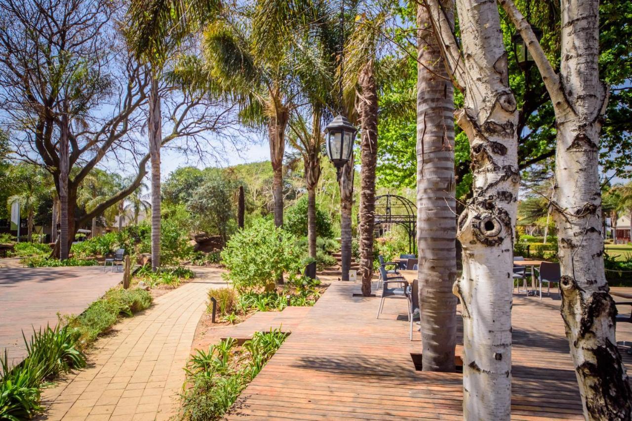 Birchwood Hotel And Or Tambo Conference Centre Boksburg Bagian luar foto