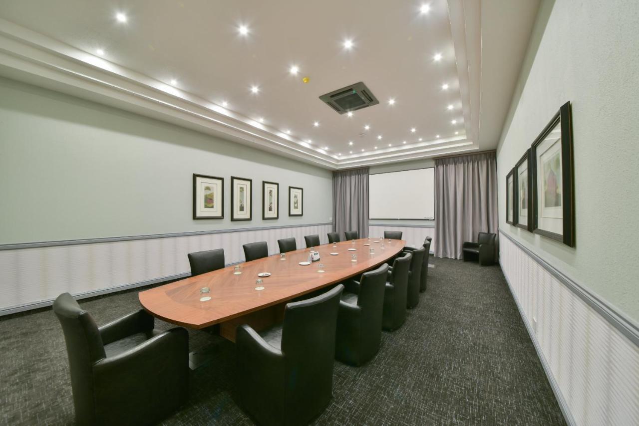 Birchwood Hotel And Or Tambo Conference Centre Boksburg Bagian luar foto