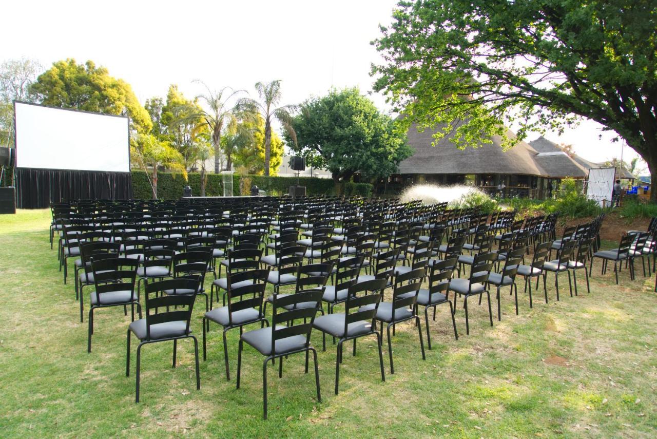 Birchwood Hotel And Or Tambo Conference Centre Boksburg Bagian luar foto